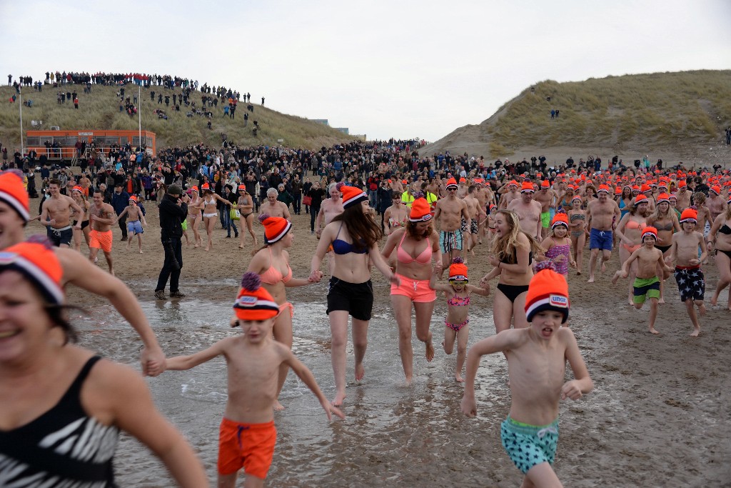 ../Images/Nieuwjaarsduik Nederzandt 2016 038.jpg